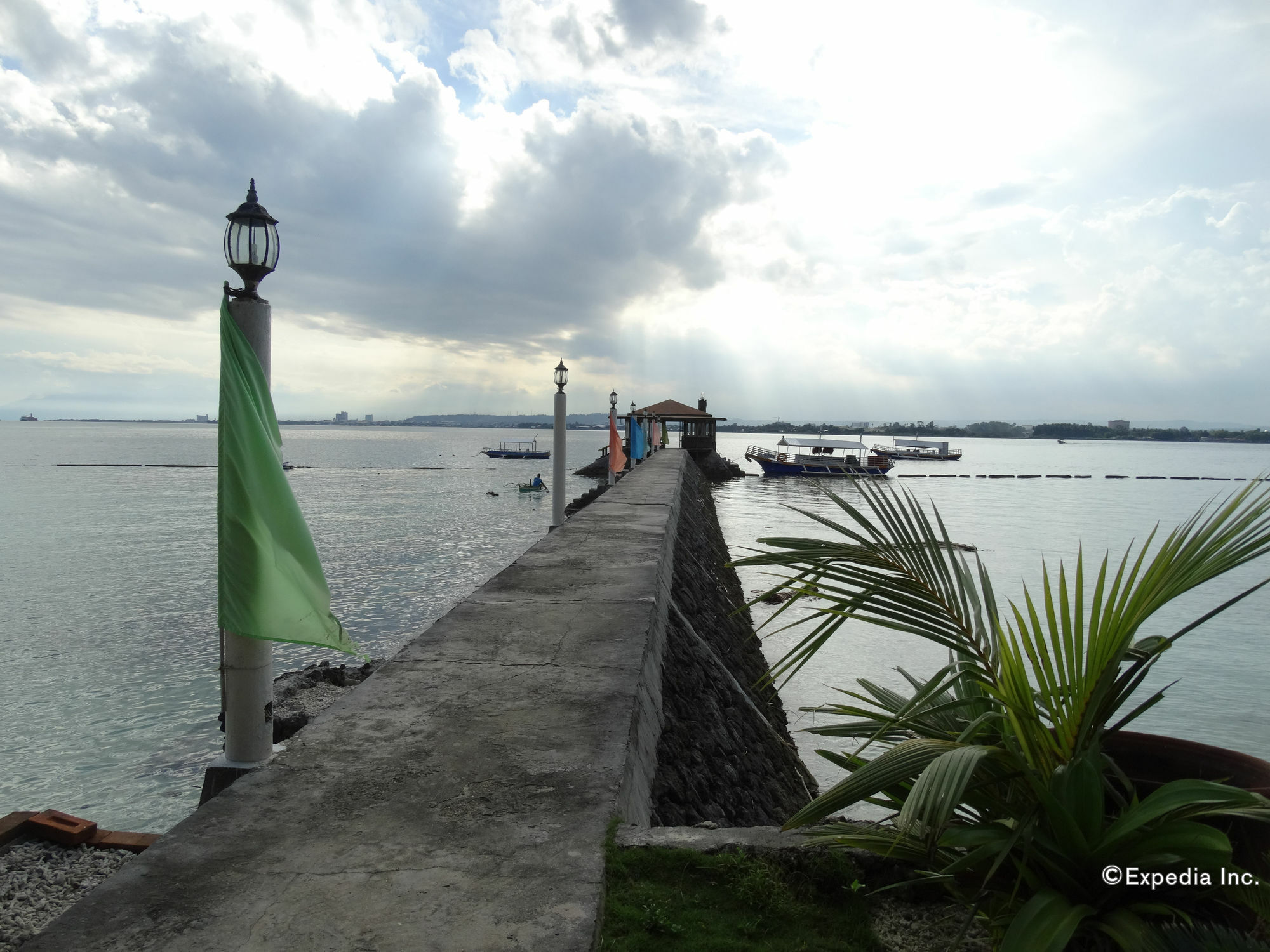 Chema'S By The Sea Hotel Samal Buitenkant foto